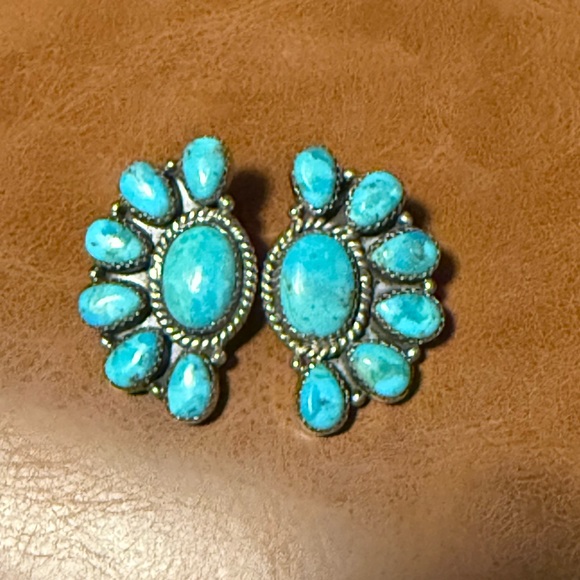 Turquoise Statement half clusters. - Picture 1 of 3